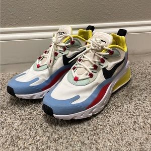 Women’s size 8.5 Nike reacts